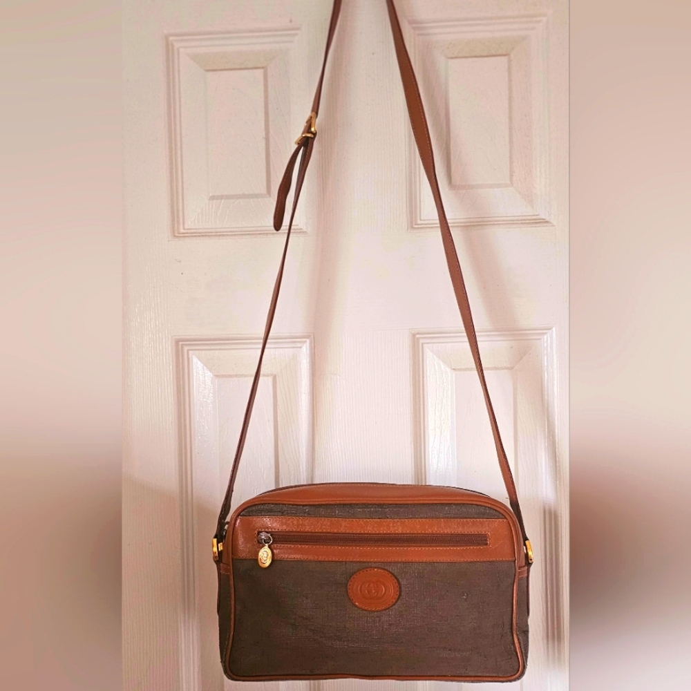 Authentic Gucci Crossbody bag